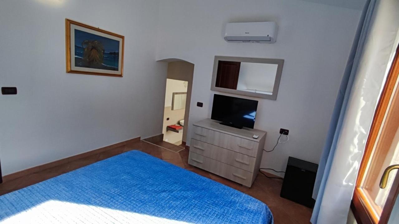 Casa L'Ulivariu Affittacamere San Teodoro  Bagian luar foto